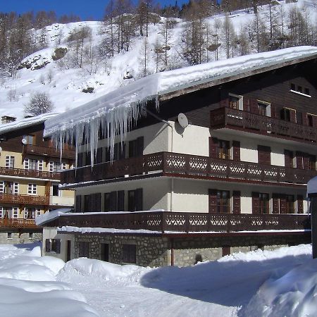 Hotel Le Genepy Тин Екстериор снимка