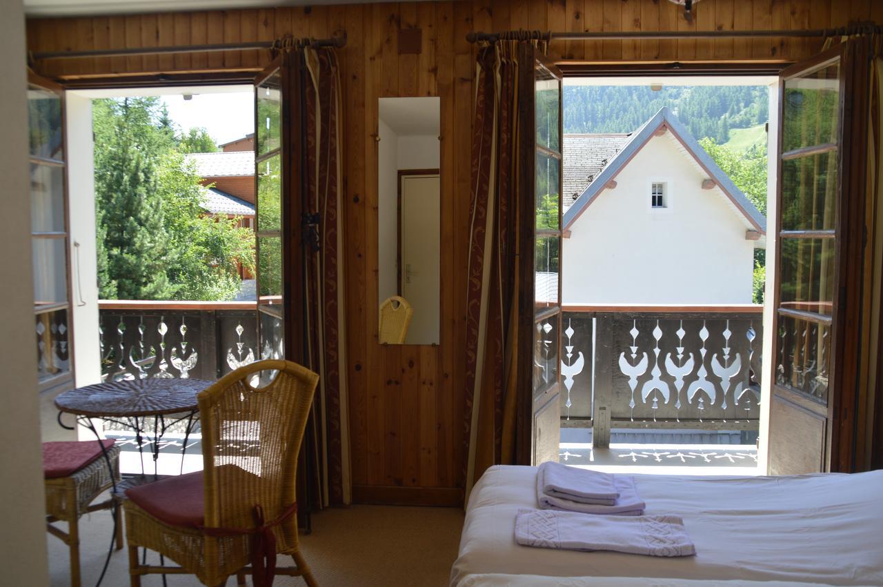 Hotel Le Genepy Тин Екстериор снимка